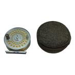 ΣΣ ufm Ueda CANTATA can ta-ta2300 fly reel немного царапина . загрязнения есть 