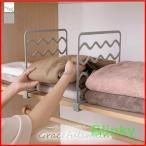  перегородка . белый серый место хранения futon одна сторона установка . человек вдавлено . inserting красиво кухня место хранения легкий в использовании простой модный место хранения Space установка место хранения полки 