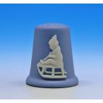 シンブル（指ぬき）ウェッジウッド　クリスマス1985ジャスパーそりに乗る子供