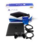【中古】★すぐに遊べるセット★ PlayStation 4　1TB　 ジェット・ブラック  (CUH-2200BB01) 　動作確認済み
