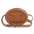 (未使用 展示品)セリーヌ CELINE オーバルパース キュイル トリオンフ ショルダーバッグ 斜め掛け カーフスキン レザー タン ゴールド金具 10I703DPQ