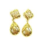ロエベ Loewe イヤリング アナグラム パール付き パールホワイト ゴールド レディース 中古 Earrings
