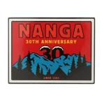 NANGA<br>30th Anniversary стикер квадратное красный × bruna nga