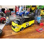 ターマックワークス×ムーンアイズ　限定コラボミニカー　トヨタ　ハイエース　ワイドボディ　ムーンアイズチームバン　1/43　（イエロー）