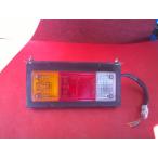  Delica ABF-SKP2TMA2W левый задний фонарь Harness ( разрезанный ) есть, удален перед тем лампочка-индикатор проверка settled, с опорой ( ржавчина * царапина есть ) 90249
