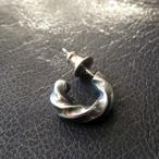 俳優：綱啓永さん着用モデル mollive HeavyOZ HEAVY TWIST PIERCE