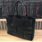 【新品同様】ボッテガヴェネタ マキシイントレチャート アルコトート ミディアム レザー ブラック 黒 14977