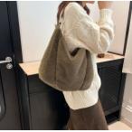 ショルダーバッグ 斜め掛け レディース ェイクファー ふわふわ 可愛い 秋冬 小物入れ オシャレ 軽量 大容量 自分用 普段用 プレゼント