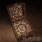 ショッピング古 【時代の彩】中国古美術 清代 白水晶 龍鳳雕刻 バングル 老漆器盒付 唐物 骨董品 極細工 古賞物 置物 時代物 収集 古美味 旧家蔵出 R07100319