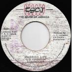 ジャマイカ7” Lloyd Lovindeer Married Life NONE TSOJ /00080