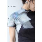 cawaii Sから2L対応  黒 和紙のようなくしゅくしゅ質感の肩花カットソートップス