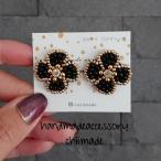 ビーズ 刺繍 お花 :チタンピアス 黒 ジュエリー