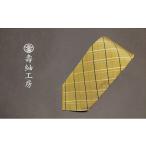 小物 モノトーンに映えるシックなチェック柄
