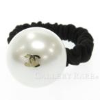 シャネル ヘアゴム ココマーク パール ロゴ シュシュ F19V CHANEL A63896 ヘアアクセサリー CCマーク