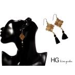 Yahoo! Yahoo!ショッピング(ヤフー ショッピング)ゴールド フラワー タッセルモチーフ  ピアス【ウッド ピアス 大きいサイズ かわいい 贈り物 ハンドメイド アクセサリー アクセ】