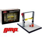 1/43モデルを、乗せて飾ることができます　1/43 GMP　1/43モデル用　門型ディスプレイ用ジオラマカーリフト（グレー）　プラットフォーム付き　予約商品