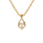 美品 ニナリッチ ネックレス ロゴ �