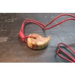 沈香まがたまペンダント:ｂ　勾玉　香木ア