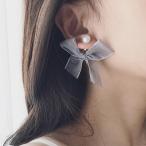 グレーリボンピアス