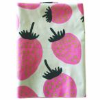  Marimekko ткань pieni man sika розовый зеленый клубника лоскут половина 70×50. поэтому . мелкие вещи ... Северная Европа 