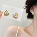 Yahoo! Yahoo!ショッピング(ヤフー ショッピング)ピアス スタッドピアス はな モチーフピアス 可愛い イヤリング 人気アクセサリー（メール便送料無料）