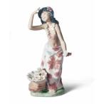 リヤドロ Lladro Aloha Woman Figurine 01001478