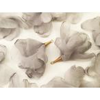 フラワータッセル グレー 大きめ 炙り花びらふわふわ調 10個 チャームパーツ フラワー アクセサリーパーツ ハンドメイドパーツ AP1488