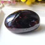 ショッピングGARNET ガーネット 握り石 原石 石 パワーストーン 天然石 置物 1月誕生石 鉱物原石 恋愛運アップ 風水 開運 グッズ ( ロードライトガーネット握り石Jタイプ現物販売 )