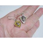 ユリの盾モチーフのタイガーアイ・シルバーピアス