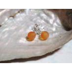 マットハニーアンバーボール型のシルバーピアス