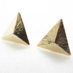  серьги присутствие есть большой треугольник форма 1 на (2 шт ) a026