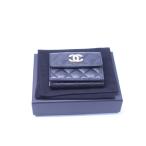 CHANEL　シャネル　キャビアスキン　マトラッセ　黒　スモールウォレット