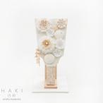 白粋-HAKI- 正絹つまみ細工羽子板飾り(敷物付き) 花雪(はなゆき)
