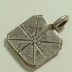 シルバーパーツ 1個売り 直径9.5ｍｍ 四角形 花 模様 シルバー925 ビーズ1個セット ビーズ アクセサリー 送料無料