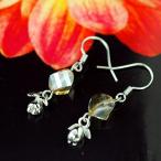 Yahoo! Yahoo!ショッピング(ヤフー ショッピング)かわいいお花モチーフのピアス♪ フラワー ジルコニア・シルバーピアス