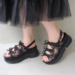 バイアシナガオジサン by あしながおじさん 厚底グリッターリボンサンダル （ブラックコンビ）