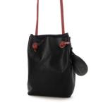 イタリコ ITALICO 姫路レザー 巾着 ショルダー ポーチ サコッシュ スマホショルダー （ブラック×レッド）