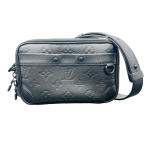 ショッピングルイヴィトン 極美品 LOUIS VUITTON ルイヴィトン アルファウェアラブルウォレット NV モノグラムシャドウ ショルダーバッグ M82544 Aランク 中古 鑑定済