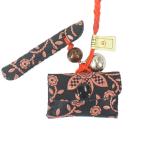 印伝 甲州印伝 印傳屋 上原勇七 根付 ストラップ 供紐 5104 クレマチス 黒地×ピンク漆 鹿革 本革 レザー 花柄 ブランド 春ギフト ホワイトデー 贈り物 YM02