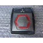 T210 Mitsubishi Fuso Canter оригинальный обычный передний эмблема Logo MB520085 / Q8-616