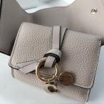 ショッピングchloe CHLOE クロエ アルファベット 三つ折り ミニ財布　ワイルドグレー CHC21 WP946 F57 084