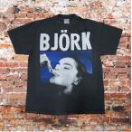 ショッピングTHIS Bjork / ビョーク  Tシャツ　there’s more to life than this