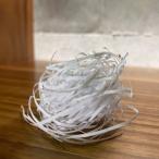 【1kg・幅1mm】白・ペーパークッション 緩衝材 カラー ペーパー クッション材 ラッピング 業務用 紙パッキン　1kg入