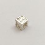 シルバーダイスM / 高さ5.5mm / 横5.5mm