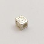 シルバーダイスO / 高さ5.5mm / 横5.5mm