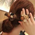 ヘアゴム キッチュ ヘアアクセサリー レオパード柄 ヒョウ柄 豹柄 ボンボン ブレスレット 可愛い 秋 冬 ファッション小物 装飾小物 女性 レディー