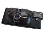  пленочный фотоаппарат б/у OLYMPUS XA2 flash A11 имеется [ б/у ][ капитальный ремонт settled ]