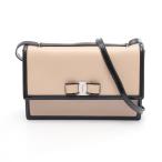 サルヴァトーレフェラガモ Salvatore Ferragamo ヴァラリボン ショルダーバッグ バッグ レザー ピンク系 【中古】