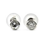 K18ホワイトゴールド 天然ダイヤモンドピアス 0.2CT 覆輪留 代引不可