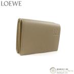 ロエベ (LOEWE) アナグラム トライフォールド ウォレット エンボスアナグラム コンパクト 三つ折り 財布 サンド(新品)